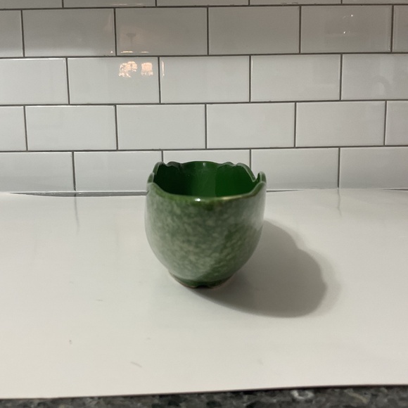 VTG Grass Green Ceramic Pottery Planter - Picture 6 of 8